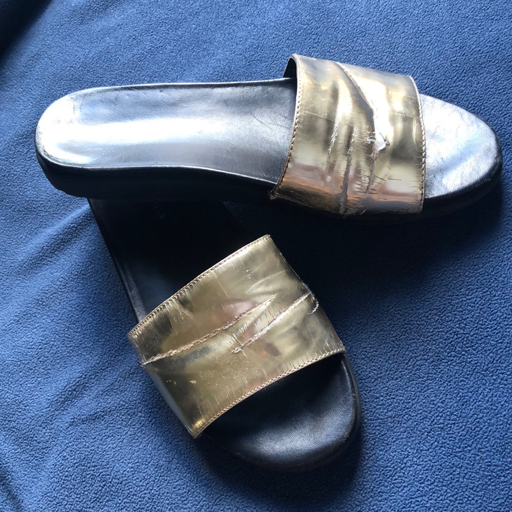 Kenneth Cole New York slides.